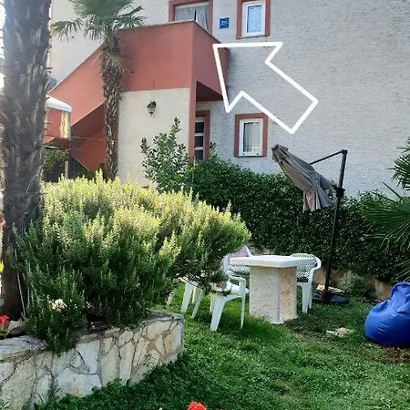 Διαμέρισμα Daniela *